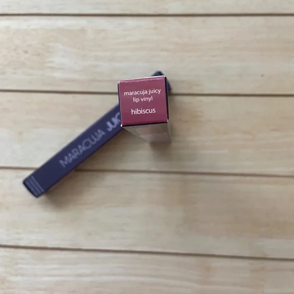 Tarte Maracuja Juicy Lip Vinyl / Hibiscus (Mauve Berry) / Hydrating, FULL / NIB - Picture 7 of 7